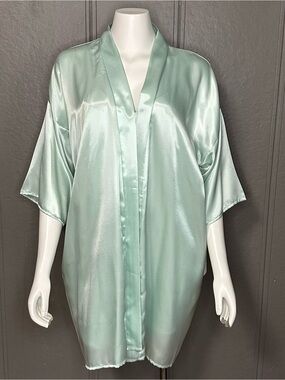 Vintage L.A. Intimates Nightie and Robe NWT
